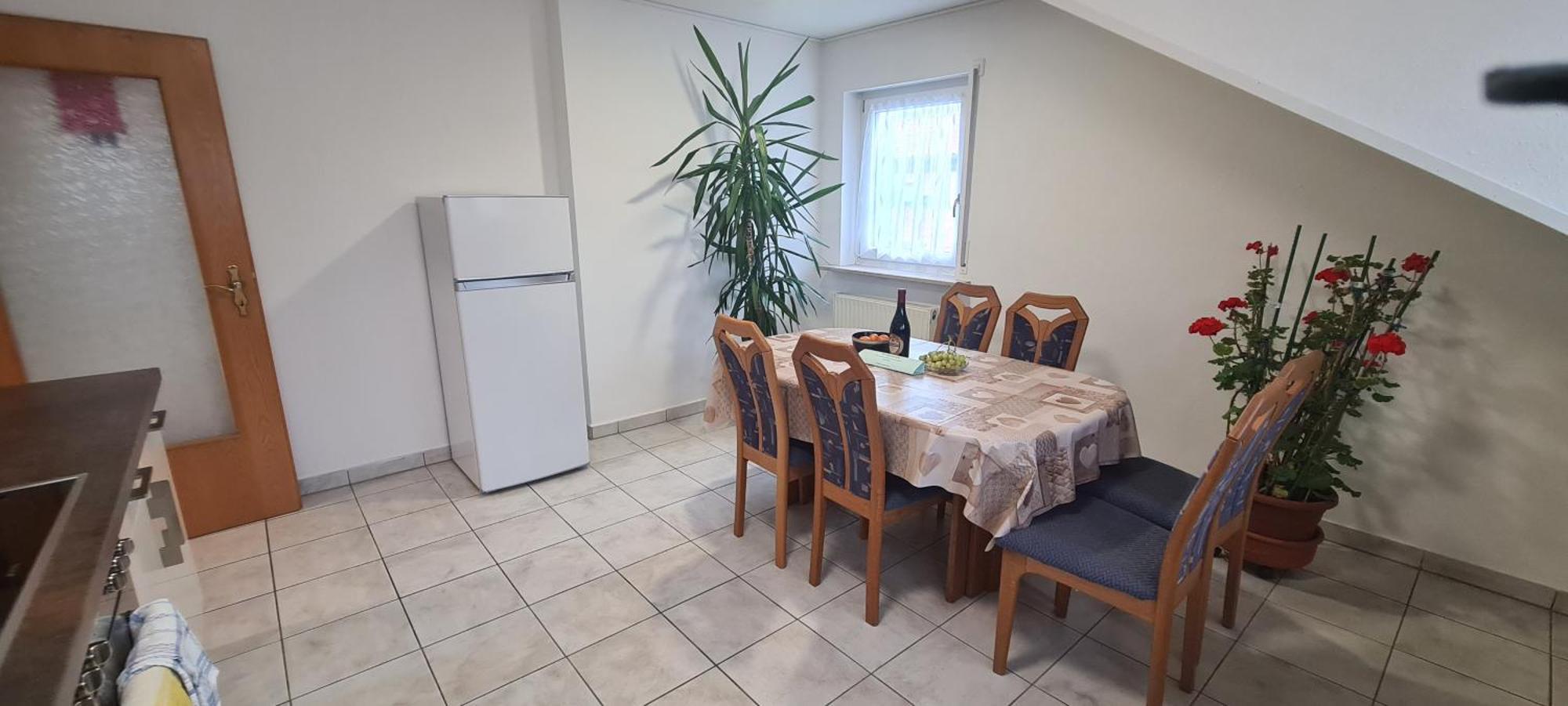 Gemuetliche 120 Qm Ferienwohnung Mit Balkon Adelsdorf Екстер'єр фото